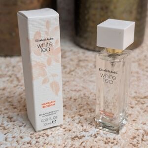 Women's White Box With Mandarin Orange